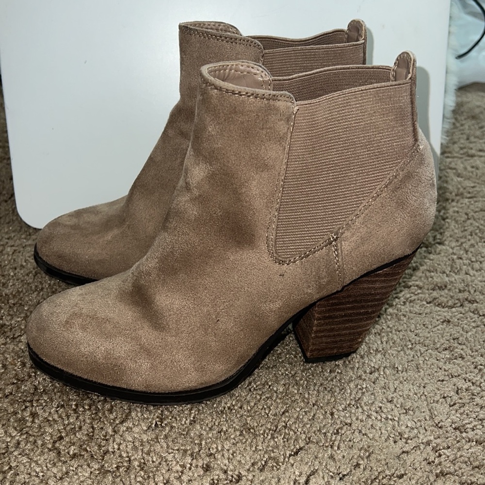 Call it Spring Boots - Picture 2 of 4